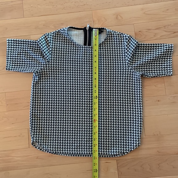 New Look Houndstooth Short Sleeved Top - Picture 7 of 9